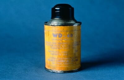 Original WD-40 Can_blue background